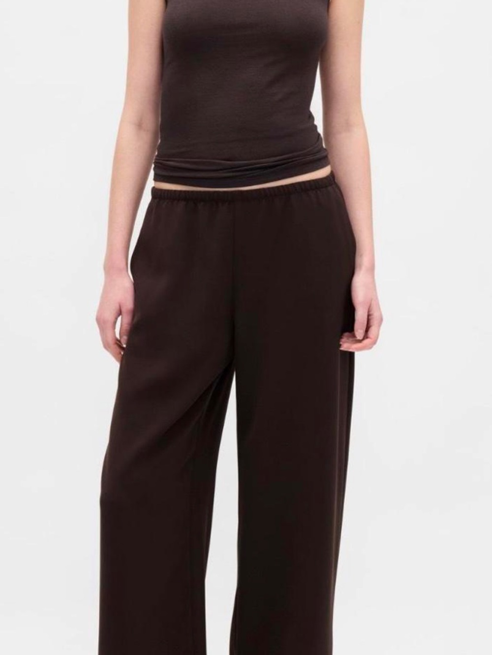 GAP Wide-Leg Elastic Waist Pants in Chocolate Brown